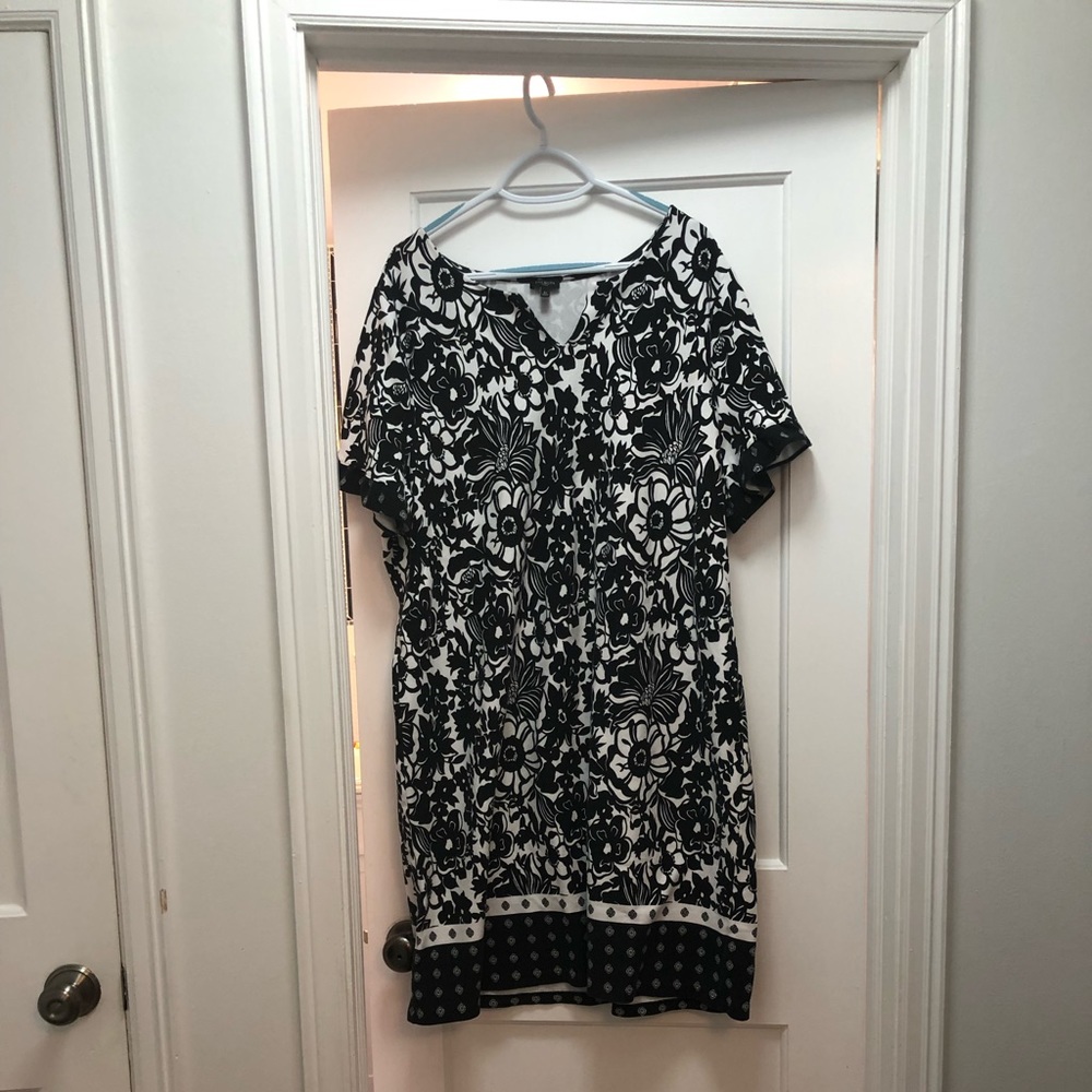 EUC 3X Talbots Dress Floral Black & White
